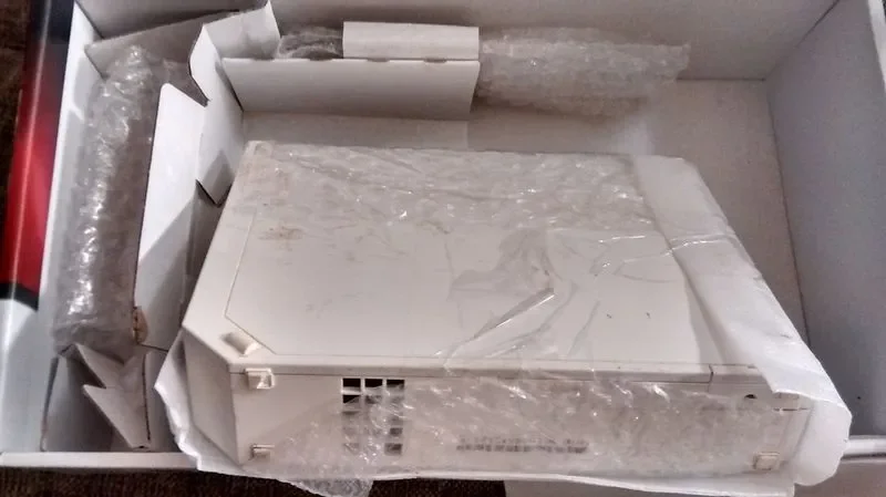Scammer Tricks Buyer by Sending a Wii in a Nintendo Switch Box